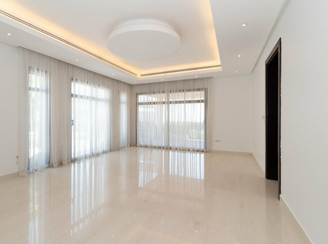 Mahboola - beachfront 5 master bedrooms villa w/pool - Talot