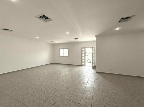 Mangaf - big 5 bedrooms villa with yard - Talot