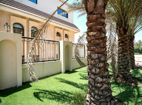 Mishref - 6 bedrooms villa with yard - Casas