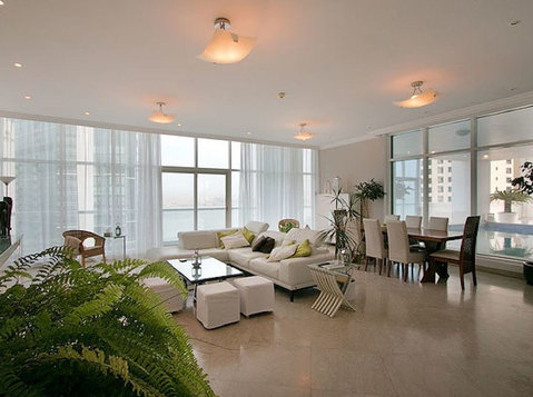 Luxury sea view 4 Bedroom apartment for rent KD 1700 - בתים
