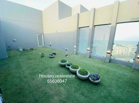 Sabah Al salem/ sea view penthouse villa with big yard - Casas