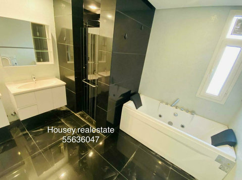 Sabah Al salem/ sea view penthouse villa with big yard - Casas