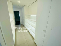 Sabah Al salem/ sea view penthouse villa with big yard - Hus