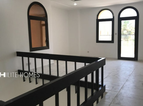Renovated villa with private garden and balcony for rent - Nhà