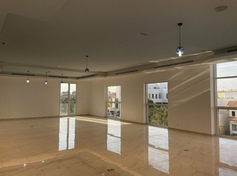 Luxury 4 bedrooms floor in Adaliyyah - Majad