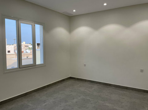 New 3 bedrooms apartment in Bayan - Mājas