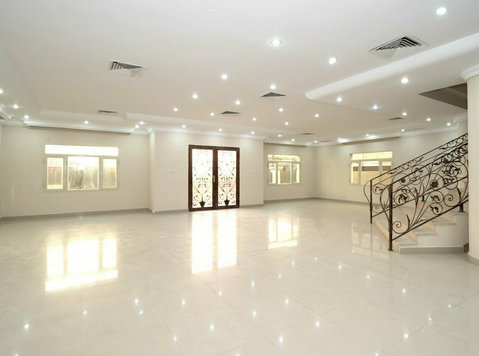 Zahra – spacious, villa good for diplomatic residence - Casas