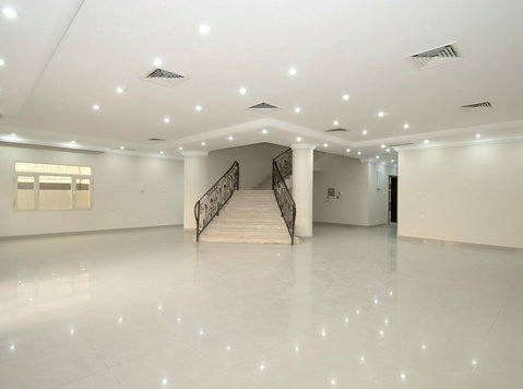 Zahra – spacious, villa good for diplomatic residence - Casas
