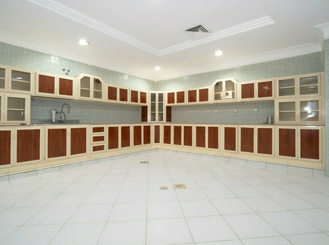 Zahra – spacious, villa good for diplomatic residence - Casas