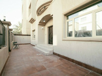 Zahra – spacious, villa good for diplomatic residence - Maisons