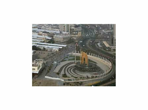 للإيجار محلات أرضي في الشرق على شارع رئيسي، لفرانشايز - مكاتب/تجاري