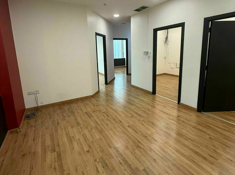 For rent an office in the east of 95 m, furnished and ready - Office / Commercial