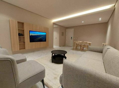 luxury two bedrooms apartments in the heart of salmiya - Apartamente regim hotelier