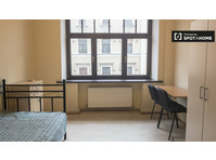Bright room in 4-bedroom apartment in Centrs, Riga - Za iznajmljivanje