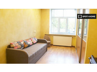 Room for rent in 2-bedroom apartment in Centrs, Riga - الإيجار