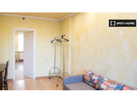 Room for rent in 2-bedroom apartment in Centrs, Riga - Под Кирија