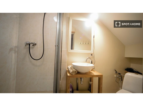 2-bedroom apartment for rent in Vecpilsēta, Riga - Căn hộ