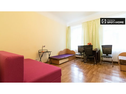 Helle 2-Zimmer-Wohnung zur Miete in Avoti, Riga - Wohnungen