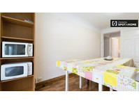 Spacious 3-bedroom apartment to rent in Avoti, Riga. - Apartemen