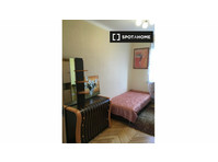 Room for rent in 3-bedroom apartment in Kaunas - 空室あり