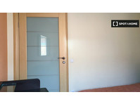 Room for rent in 3-bedroom apartment in Kaunas - Til leje