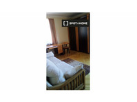 Room for rent in 3-bedroom apartment in Kaunas - Vuokralle