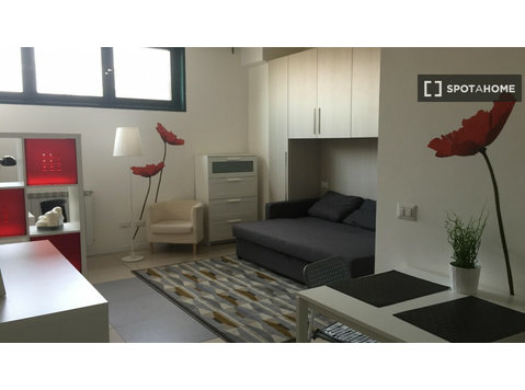 Studio équipé à louer à Bovisa, Milan - Appartements