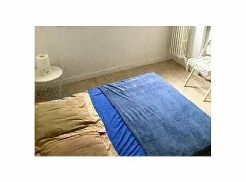 A room available in rue des carrières, Kirchberg, Luxembourg - Kimppakämpät
