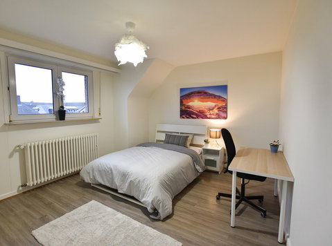Furnished double bedroom (f) – spacious house | Bonnevoie - Kimppakämpät