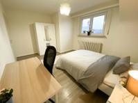 Furnished double bedroom (f) – spacious house | Bonnevoie - Kimppakämpät