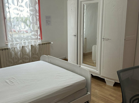 House share 20 min from Luxembourg City - Комнаты