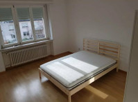 Spacious double bedroom (A) | Limpersberg - Collocation