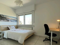 Furnished double bedroom (a)- spacious duplex | Kirchberg - Apartman Daireleri