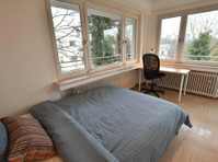 Furnished double bedroom(e)–very central flat | Limpertsberg - דירות