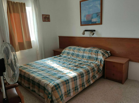 Bedroom in St Paul Bay - Flatshare