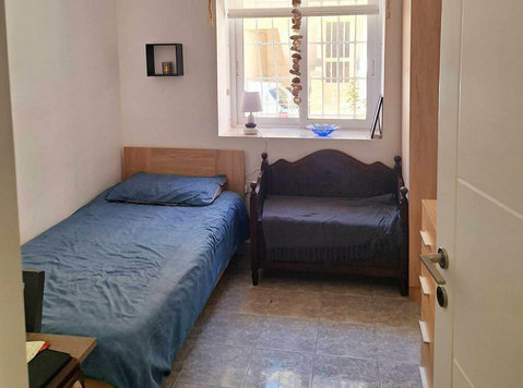 Single room for rent in San Gwann - Комнаты