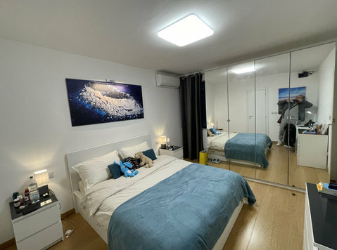 St Julians - Room 6w - Double Lux room with ensuite bathroom - Общо жилище