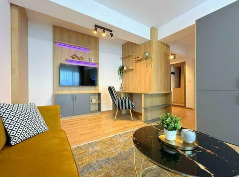 Lavish Seafront Apartment in Sliema - Apartments