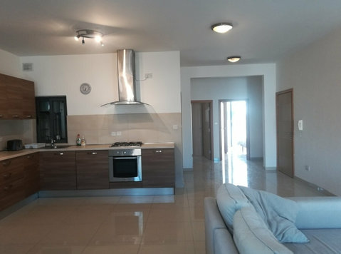 San Gwann direct from owner- Large 2 Bedroom Apartment - Διαμερίσματα