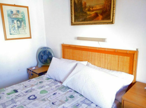 Simple one-bedroom flat in St Paul Bay (3A) - Апартаменти