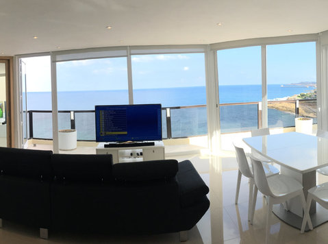 Sliema seafront penthouse - Luxury one bedroom with terrace - Διαμερίσματα