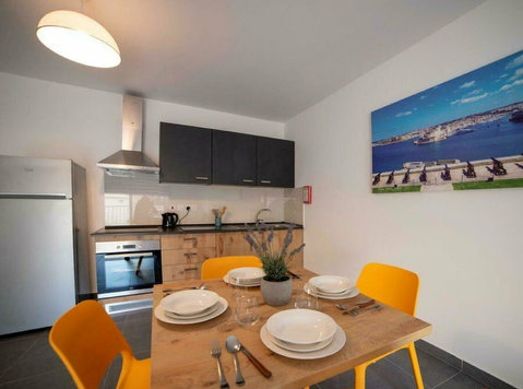 Highly furnished, large 1 bedroom apartment in Gzira - Holiday Rentals