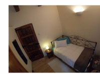 Cosy Room in Quiet, Charming House - Nhà