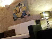 Cosy room in a Charming House, Mosta - Case