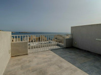 Stunning Furnished Penthouse with Sea Views in St. Paul's Ba - Apartamentos