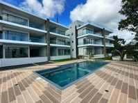 Nice Ground Floor Apartment Close To The Beach In Tamarin – - Станови