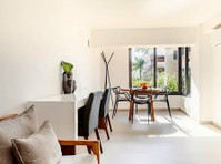 Fully Equipped One Bedroom Smart living Apartment (puerto Va - דירות