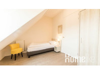 Luxury 2 bedroom apartment with covered terrace - Leiligheter