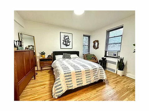 Fully furnished room in Amsterdam - Flatshare