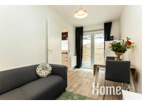 Beautiful and centrally located Studio - דירות